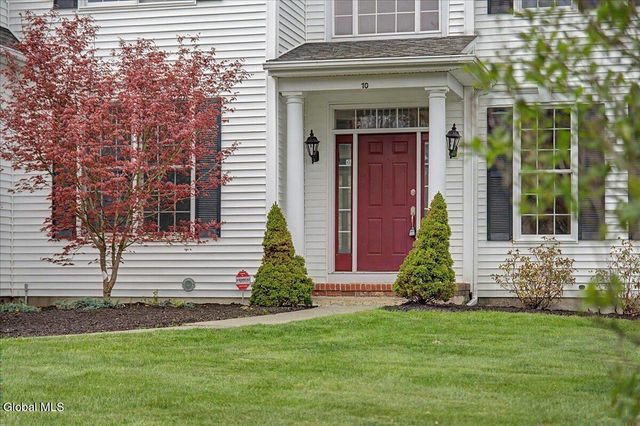 10 Tarragon Terrace, Halfmoon, NY 12065