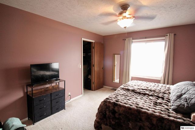 7624 Serum Avenue, Ralston, NE 68127