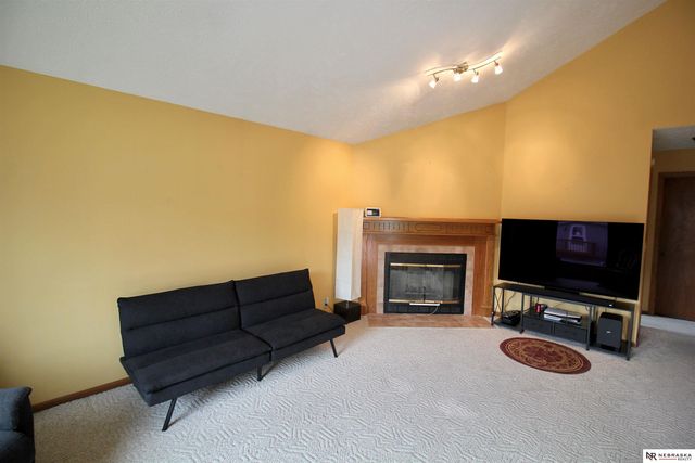 7624 Serum Avenue, Ralston, NE 68127