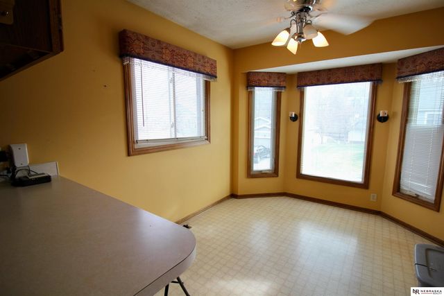 7624 Serum Avenue, Ralston, NE 68127