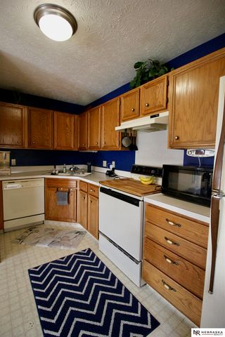 7624 Serum Avenue, Ralston, NE 68127