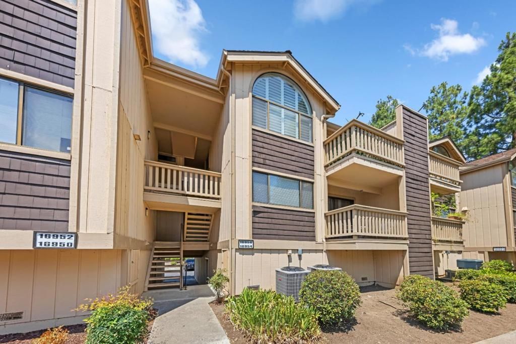 Image 2 of property listing at 16954 Sorrel Way, Morgan Hill, CA 95037