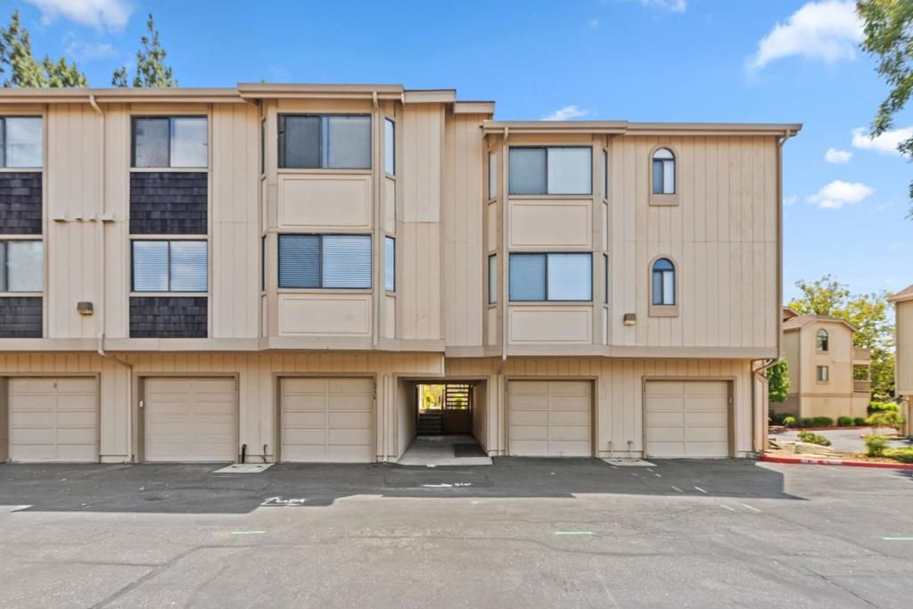 Image 37 of property listing at 16954 Sorrel Way, Morgan Hill, CA 95037