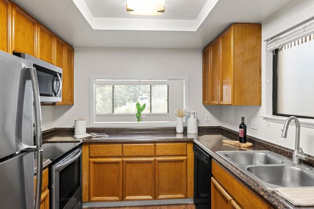 Image 5 of property listing at 16954 Sorrel Way, Morgan Hill, CA 95037