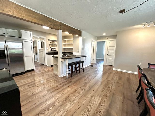 390 N Meridian Street, Greenwood, IN 46143