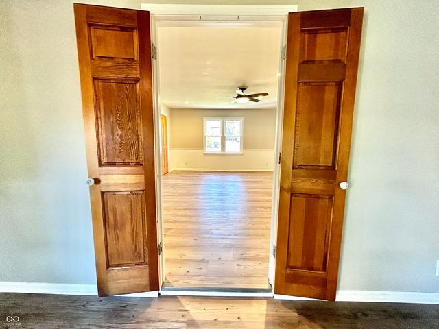 390 N Meridian Street, Greenwood, IN 46143