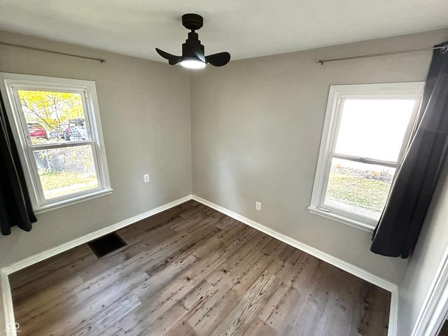 390 N Meridian Street, Greenwood, IN 46143