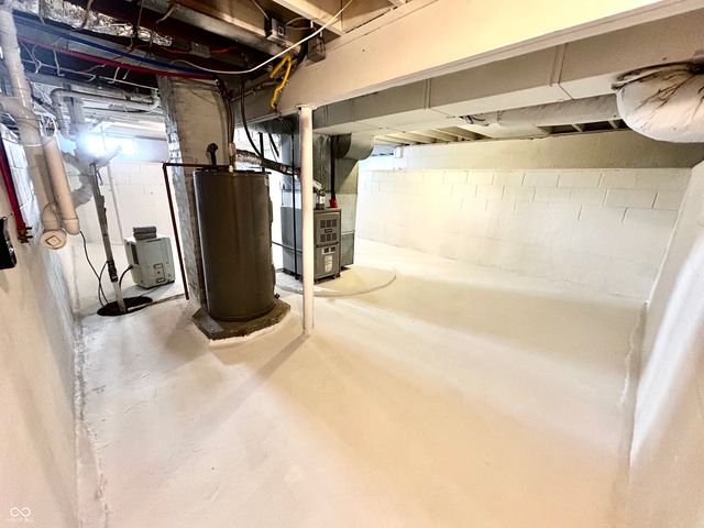 390 N Meridian Street, Greenwood, IN 46143