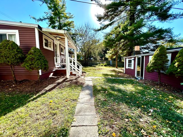 390 N Meridian Street, Greenwood, IN 46143