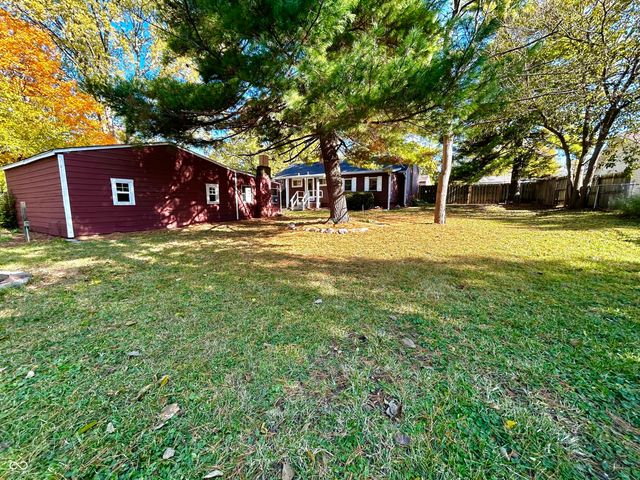 390 N Meridian Street, Greenwood, IN 46143