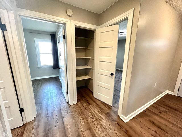 390 N Meridian Street, Greenwood, IN 46143