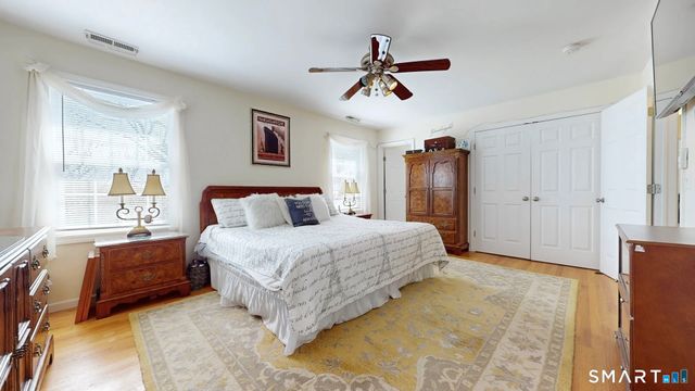 25 Stephen Street, Derby, CT 06418