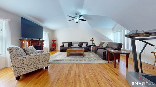 25 Stephen Street, Derby, CT 06418