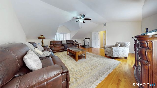 25 Stephen Street, Derby, CT 06418