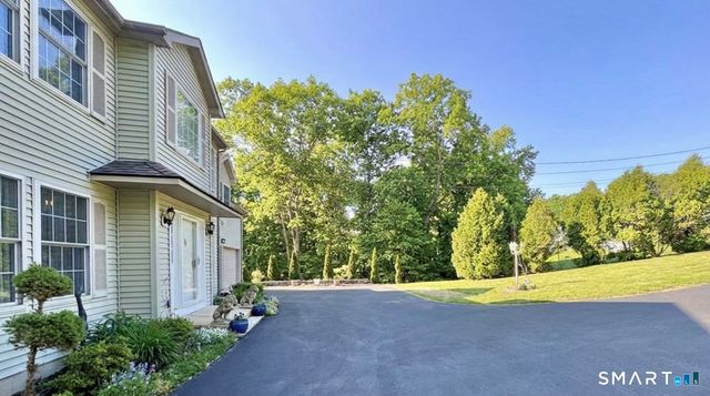 25 Stephen Street, Derby, CT 06418