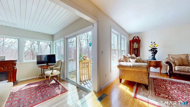 25 Stephen Street, Derby, CT 06418