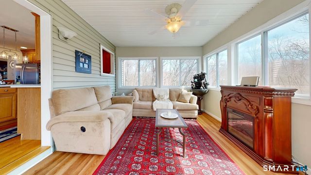 25 Stephen Street, Derby, CT 06418