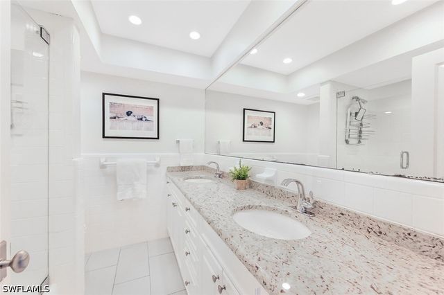 2211 Kingfish RD, Naples, FL 34102
