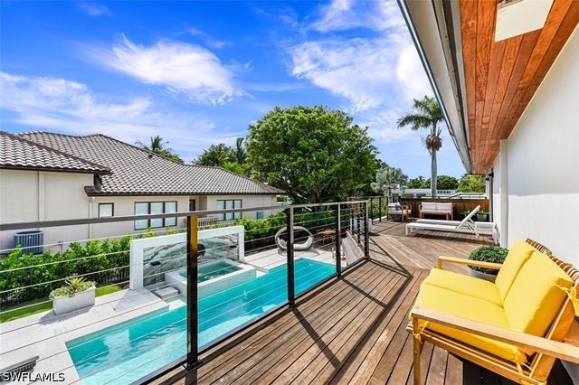 2211 Kingfish RD, Naples, FL 34102