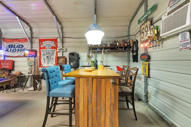 8516 Hickory Road, Plantersville, TX 77363