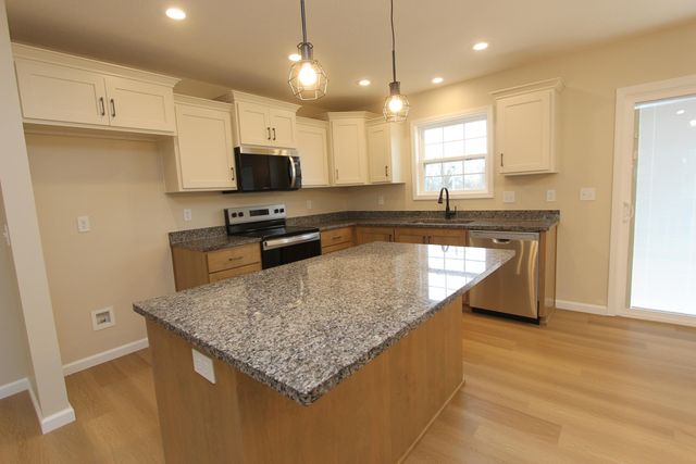 101 Prock Street, Mountain Grove, MO 65711