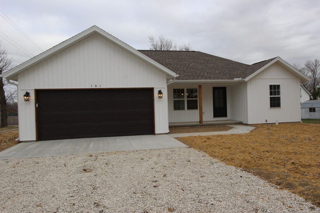 101 Prock Street, Mountain Grove, MO 65711