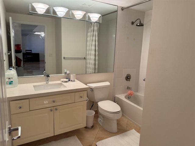 3100 N Ocean Boulevard 1005, Fort Lauderdale, FL 33308