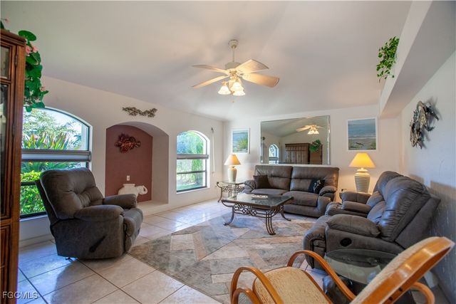 1202 SE 21st ST, Cape Coral, FL 33990