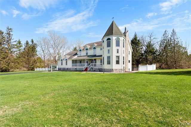 43 Lakeshore Road, Oswego, NY 13126