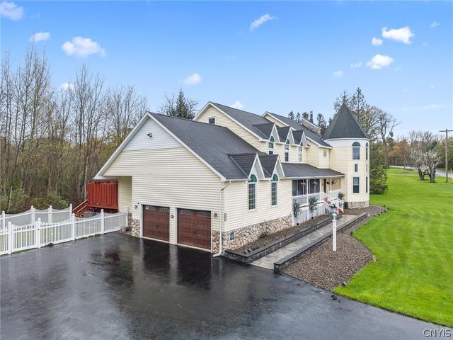 43 Lakeshore Road, Oswego, NY 13126