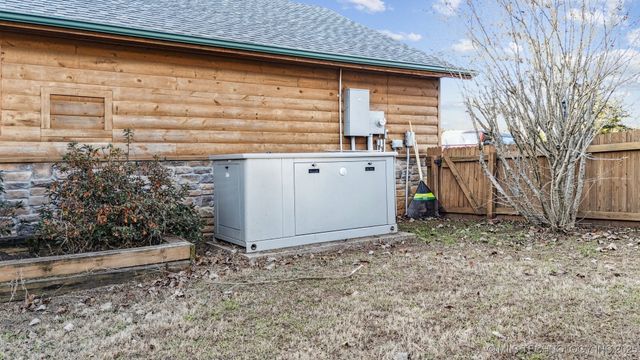 38111 S 4417 Road, Big Cabin, OK 74332