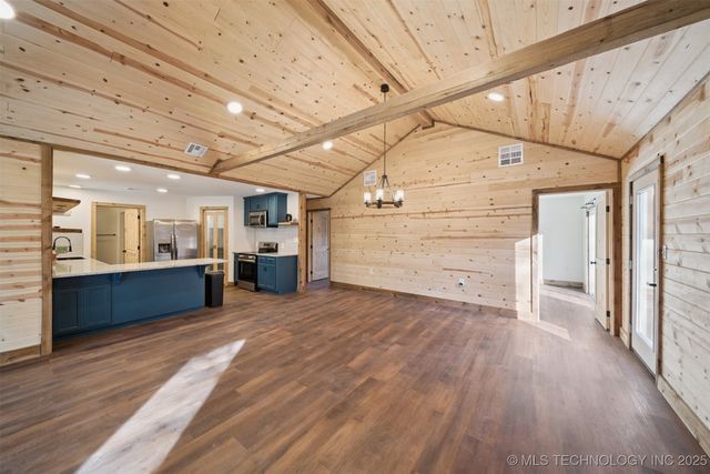 38111 S 4417 Road, Big Cabin, OK 74332