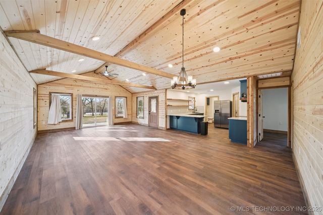 38111 S 4417 Road, Big Cabin, OK 74332