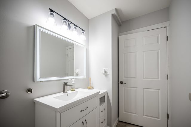 129 Millis Lane, Schaumburg, IL 60193