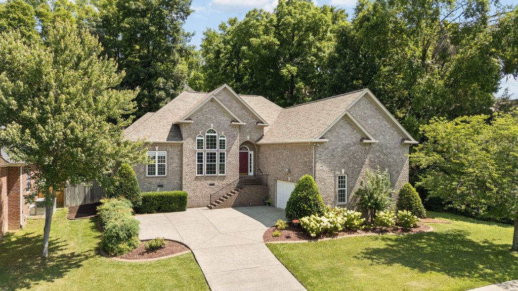 6305 Palomar Ct, Nashville, TN 37211