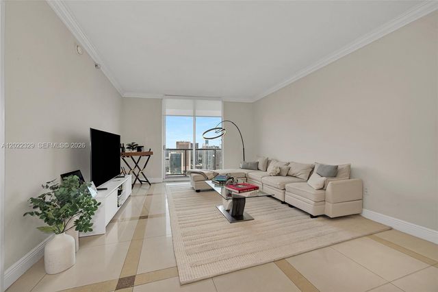 185 SW 7th St 4201, Miami, FL 33130
