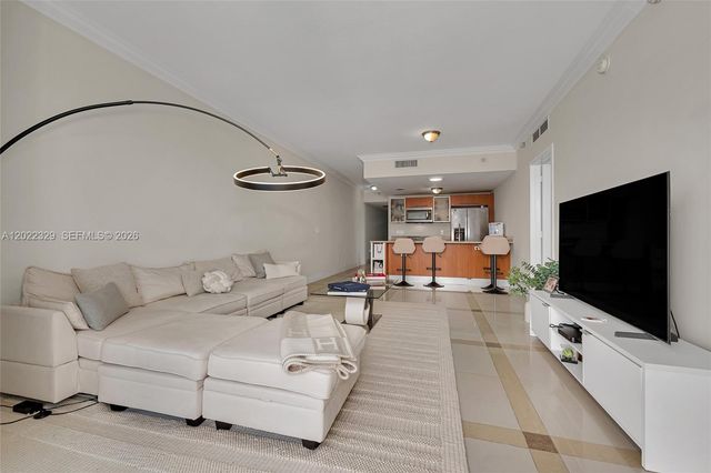 185 SW 7th St 4201, Miami, FL 33130