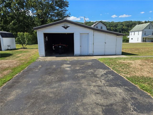 238 Allegheny Ave, Pine Twp, PA 16259