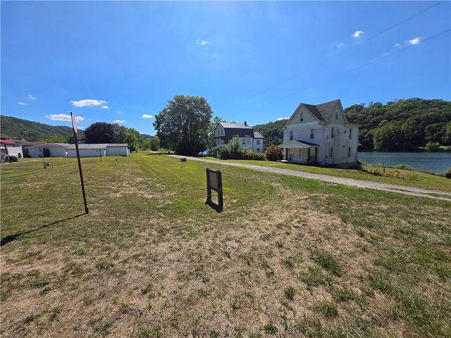 238 Allegheny Ave, Pine Twp, PA 16259