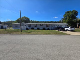 238 Allegheny Ave, Pine Twp, PA 16259