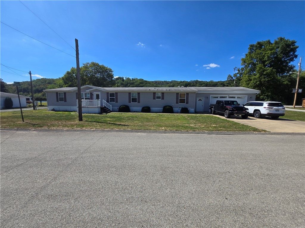 238 Allegheny Ave, Pine Twp, PA 16259