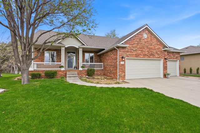 230 S Maple Dunes Ct, Wichita, KS 67235