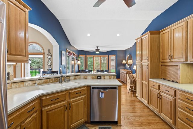 230 S Maple Dunes Ct, Wichita, KS 67235