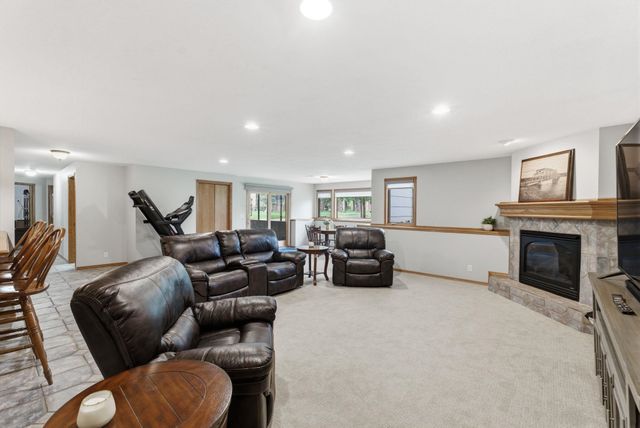 230 S Maple Dunes Ct, Wichita, KS 67235