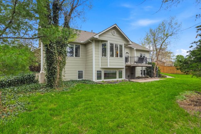 230 S Maple Dunes Ct, Wichita, KS 67235