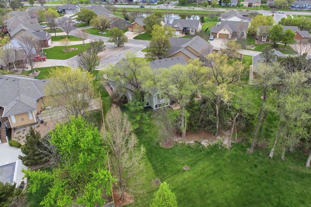 230 S Maple Dunes Ct, Wichita, KS 67235