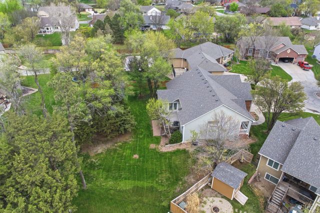 230 S Maple Dunes Ct, Wichita, KS 67235