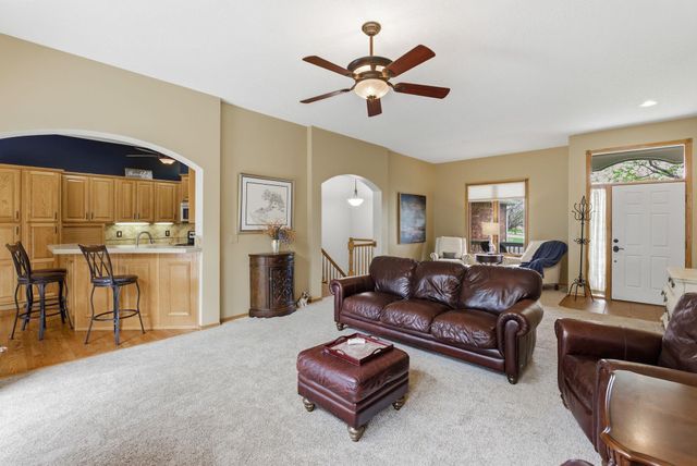 230 S Maple Dunes Ct, Wichita, KS 67235