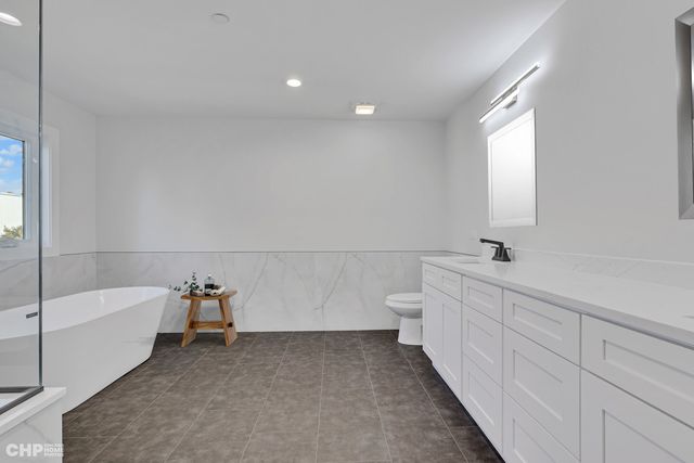 7214 S 78th Avenue, Bridgeview, IL 60455