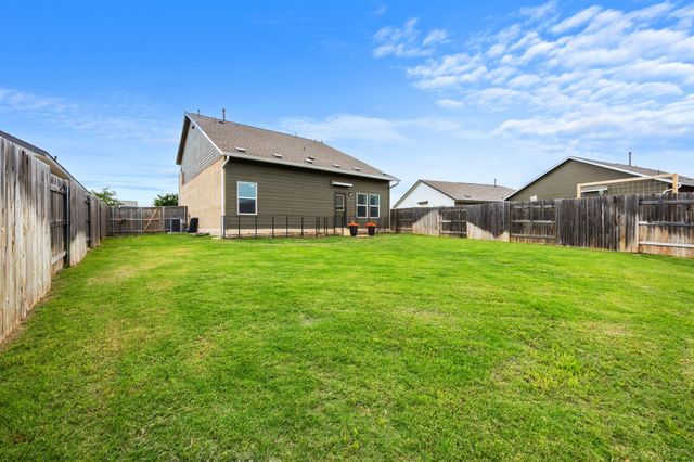 116 Badillo WAY, Bastrop, TX 78602